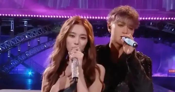 跨年晚會好精彩！徐藝洋黃子韜親上了，鄧超累到大喘氣、何炅哭了