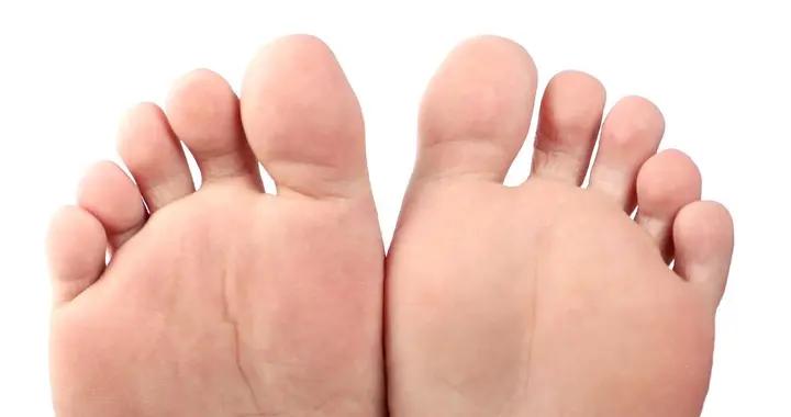 總被腳底發熱折騰？從習慣到體質，找對根源輕鬆改善