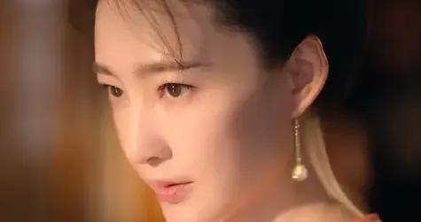 王麗坤，面相都變了