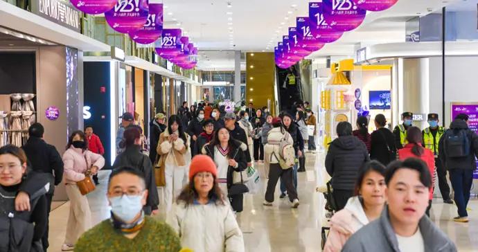 成績單來了！第一八佰伴歲末嘉年華銷售同比漲8%，客流兩位數增長！