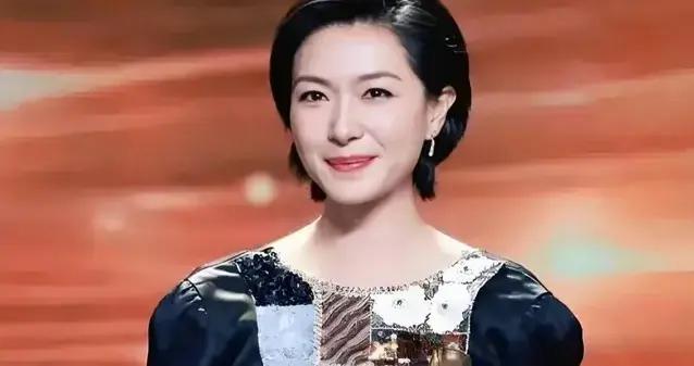 因長得太漂亮，7次拒絕導演要求遭打壓，如今43歲纔等到掌聲