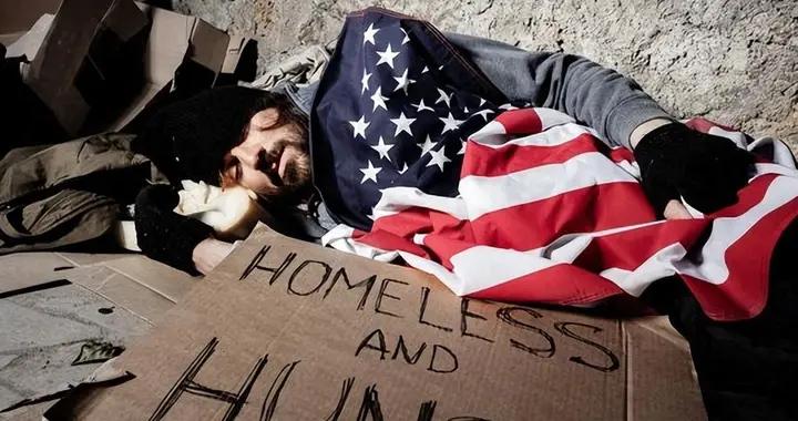 年入十萬卻存不下錢？生場大病就流落街頭，美國底層爲何如此脆弱