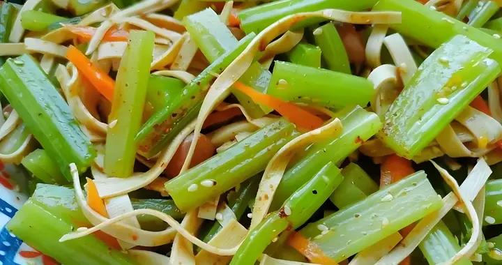 1月這菜使勁喫，一養肝、二降火、三通便、四強免疫，營養又便宜