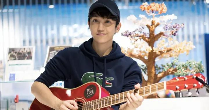 羅姓男歌手被捕！案件詳情公佈→