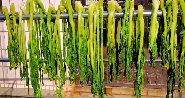 冬天醃雪裏蕻，別隻會放鹽了，大廚教你3招，脆綠如初，久存不壞