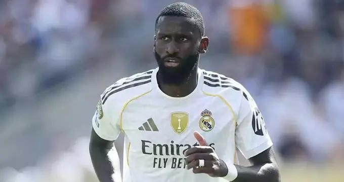 TA：呂迪格手術前每天喫止痛藥，缺乏季前備戰使其傷勢加重