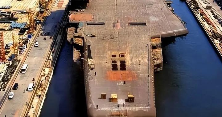 中國用西方看不上的技術，10年造了3艘航母，躋身世界第一梯隊