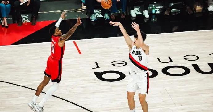 得到斯帥信任，楊瀚森半場9分43秒3中1得3分3板1助1失誤2犯，正負值+3