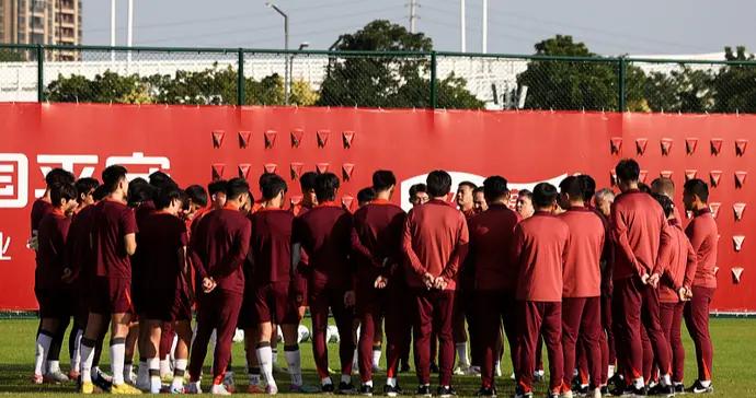 能否打破亞洲盃從未小組出線的尷尬歷史，U23國足今晚首戰伊拉克至關重要