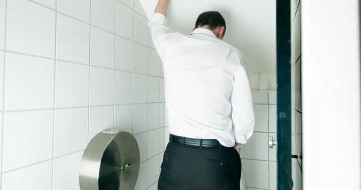 人活多久，看小便就知道？壽命長的人，小便一般沒有這5個表現