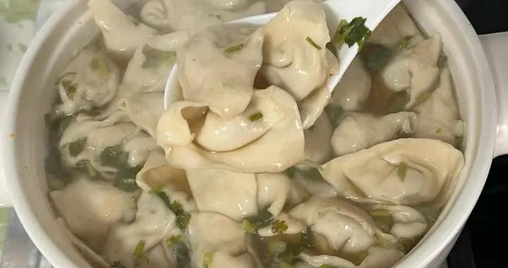 週末回孃家，媽媽做的晚餐，曬朋友圈火了，網友：看着就香！