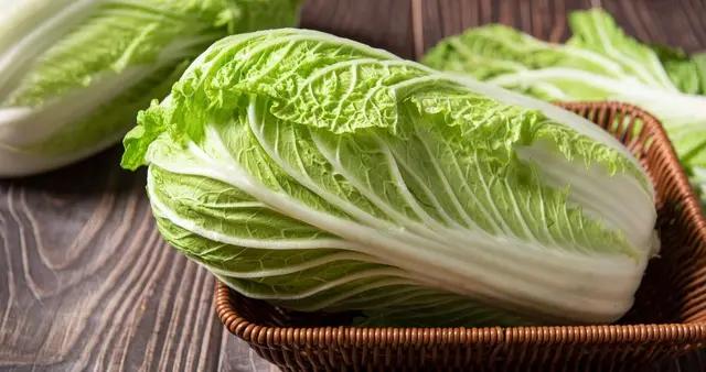 冬天白菜正上市，提醒：萬不可與這“3樣”食物一起喫，建議瞭解