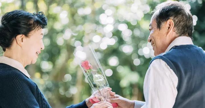 “硬核”相親，大媽直言不接受無性婚姻，中年男人是時候做出改變