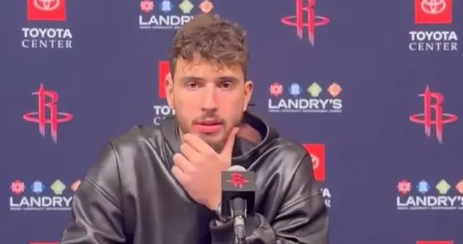 申京：以前我都能打爆切特這種大個內線，但邪門的是今天我球都拿不住