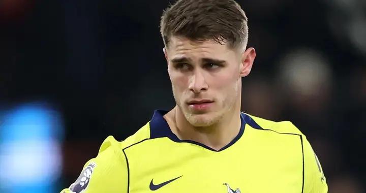 阿邦拉霍：範德芬值得在更大的俱樂部踢球，別和熱刺續約