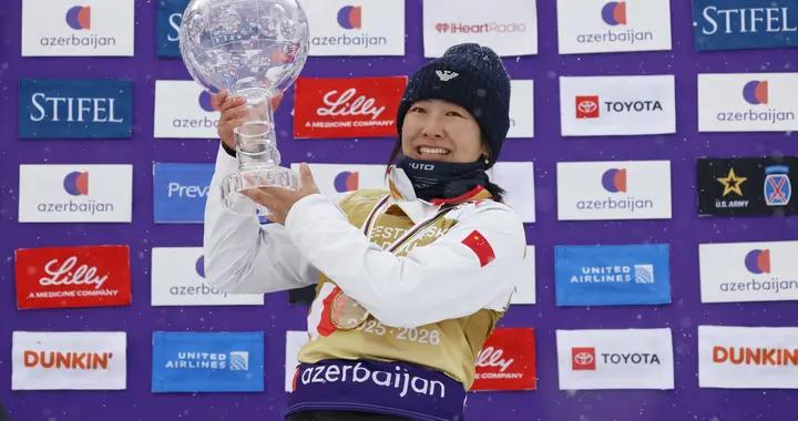 中國自由式滑雪隊包攬世界盃總冠軍 徐夢桃：指尖觸碰到水晶球的瞬間，滿心動容