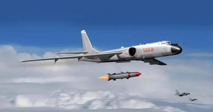 中國空基導彈佈局到底多超前，美俄對比後才發現這波操作真穩！