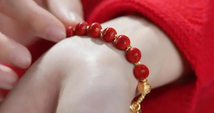 真心建議：過年不要隨便戴紅繩......
