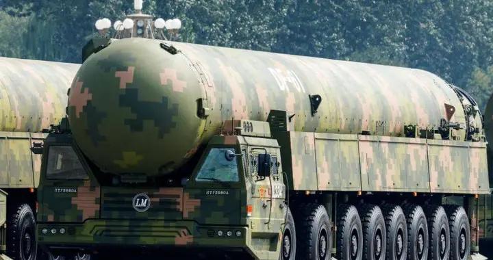 紀念抗戰勝利80週年大閱兵，真正壓軸的狠角色，是升級版東風-5C