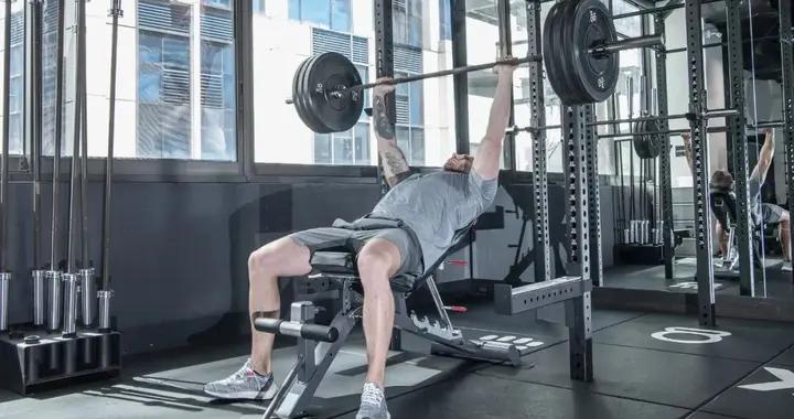 別讓錯誤訓練毀胸型！核心研究：練對這個動作，胸肌直接開掛！