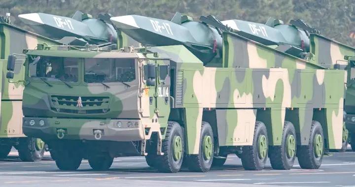 東風-17你還知道啥？國產高超家族集體亮相，不僅飛得快還打得準