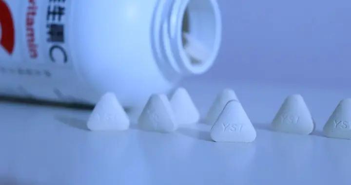 維生素C咀嚼片的禁忌：這些“雷區”要避開