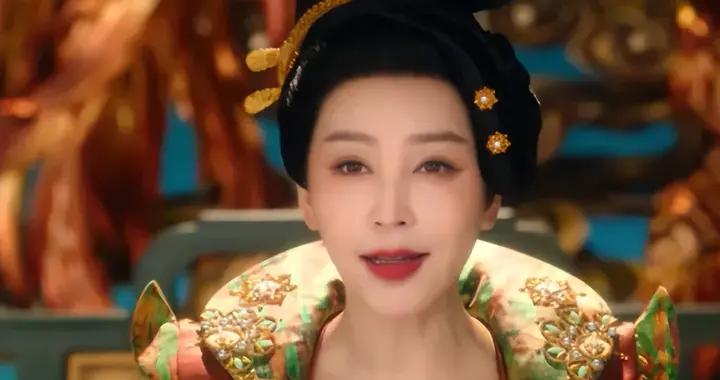 她19歲與導演私奔，在地下室裸婚連生3胎，今被丈夫用7部劇捧紅