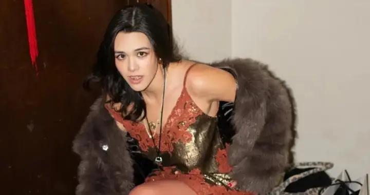 鍾麗緹大女兒曬熱吻照，第三任外籍男友很帥氣，28像48沒媽媽好看