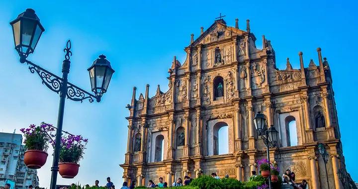 全國最瘋城市：連輸兩局血虧35億後，押上三分之一財政去賭未來