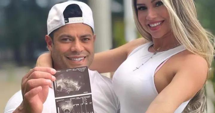 胡爾克現任妻子卡米拉懷孕，她是胡爾克前妻的侄女