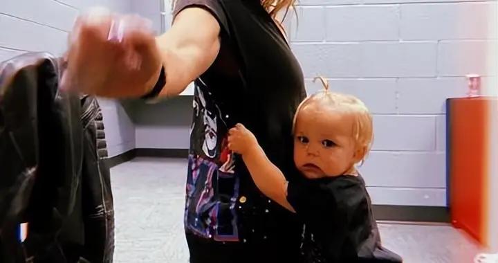 ICE連開3槍射殺女子，美國多地爆發抗議，萬斯卻說咎由自取