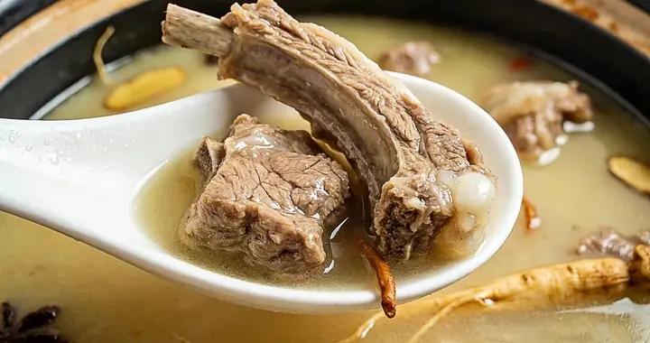 用一鍋羊肉溫補溼冷交加的冬季