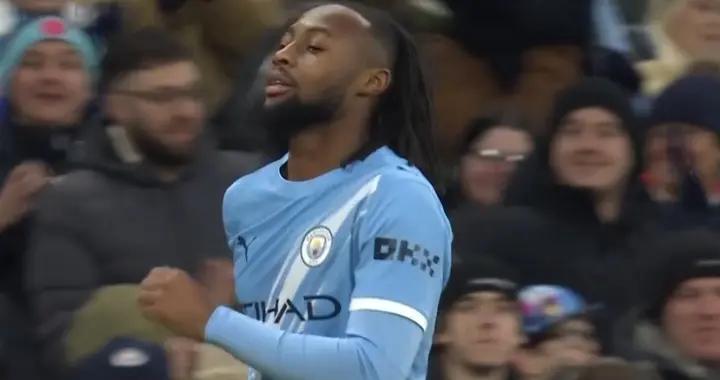 完美，塞門約在曼城生涯首秀中首發出場傳射建功