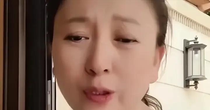 忘本了！閆學晶發文道歉被嘲“心不誠”，兒子怕是30w都掙不到了