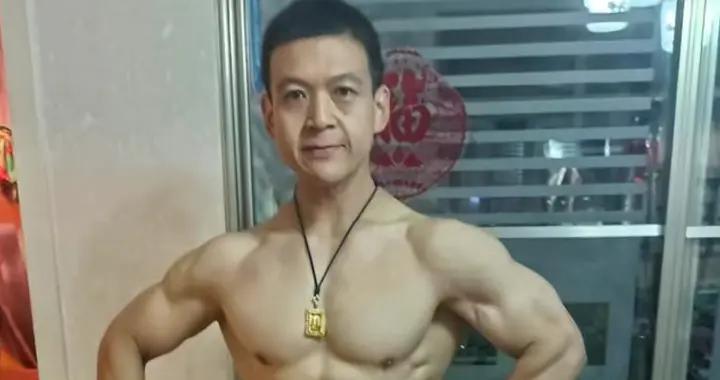 37歲肌肉猛男突然離世！他用20年練出腱子肉，命運只用1秒帶走...