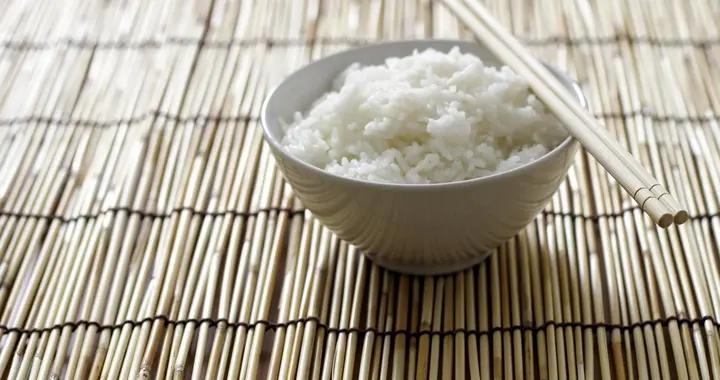 喫鹽與發胖的關係揭祕：不直接致胖，卻可能讓你喫更多、代謝變慢