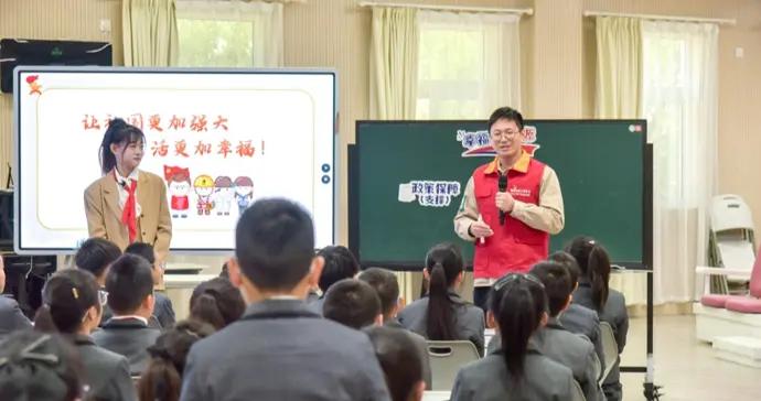 從一盞燈到一堂課，他們這樣播撒光的種子