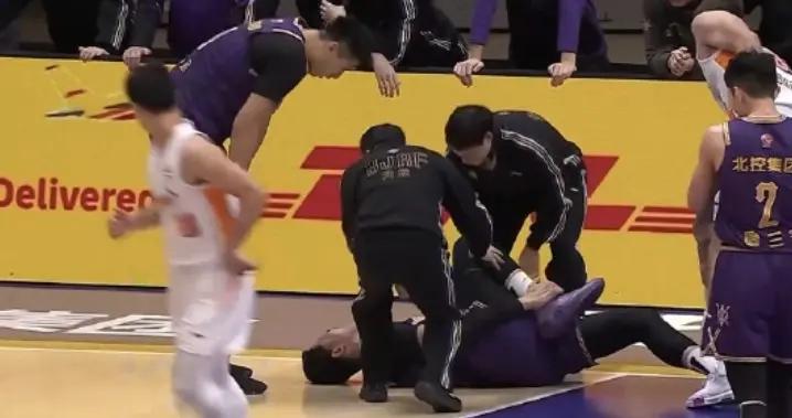 媒體人：崴腳退賽的沈梓捷賽後沒有去醫院，腳踝問題不大