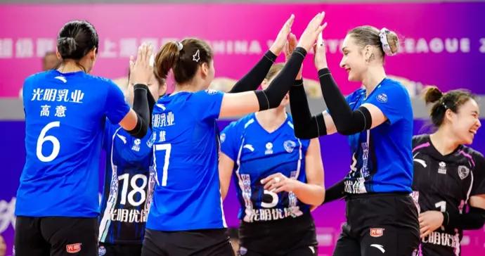 上海女排擊敗江蘇隊繼續領跑排超聯賽，榜首大戰折射中國女排新老交替整體格局