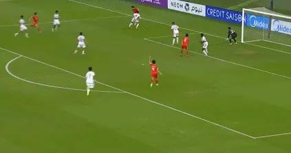 U23越南3-2阿聯酋U23晉級4強，阮庭北傳射，範明福加時制勝