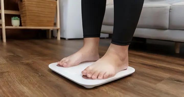 爲什麼上完廁所體重沒變輕？有時候還更重了？