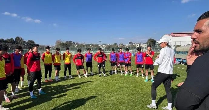 海港B隊完成四場熱身賽，李聖龍面對鎮江隊20分鐘內1球2助攻