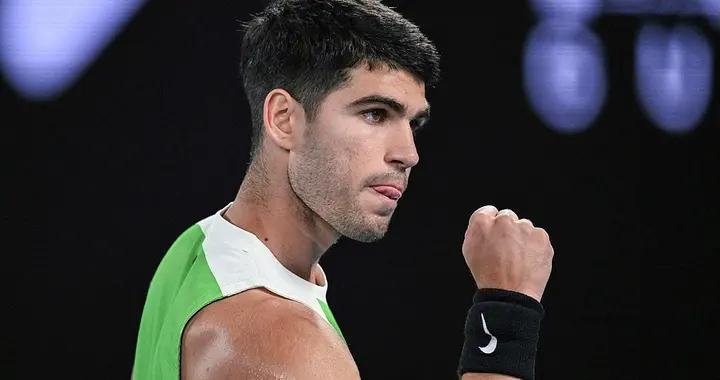 阿爾卡拉斯連勝三盤3-0輕取沃爾頓，晉級澳網男單第二輪