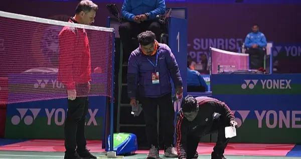 印度公開賽成鬧劇：猴子坐上看臺，鳥糞灑落賽場……印度真能辦羽毛球世錦賽？