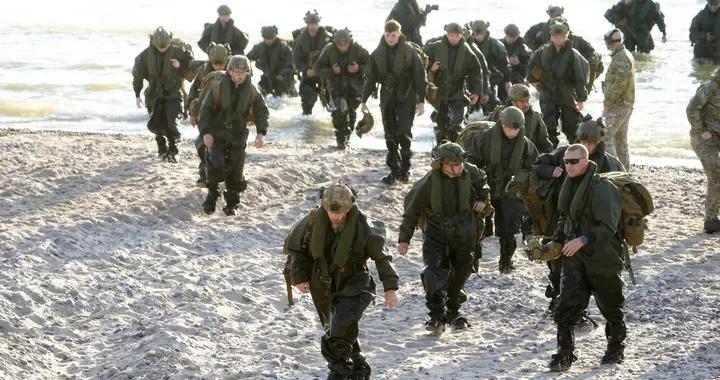 八國聯軍雲集格陵蘭，嚇得特朗普挨個點名，卡拉斯祝中俄玩得開心