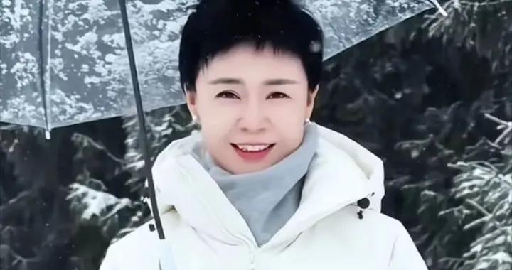 賀嬌龍已安葬！和父親葬於同一墓地，母親發聲字字催淚，遺願曝光