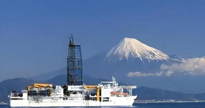 中方通牒已到東京：不存在任何中間線！話音剛落，美戰艦竄過臺海