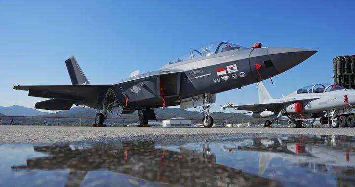 韓國高調推出KF-21隱形戰機，背後美國身影浮現？殲-35遇真正挑戰