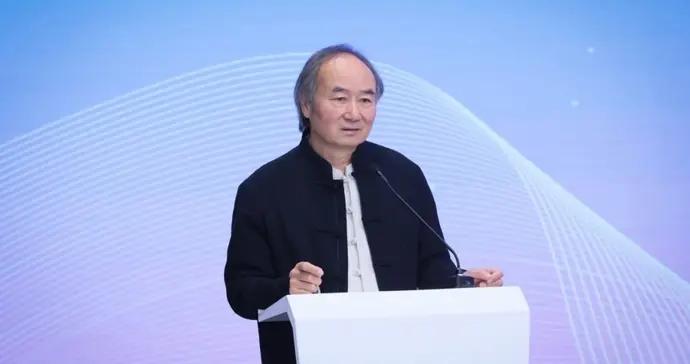 爲失去的父親“續命”，文學如何創造一次次重生