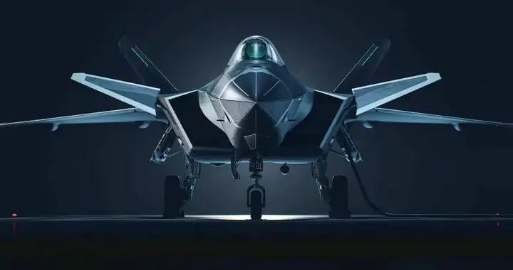 中國殲-20首飛15年，當年對標F-22，如今靠這三招實現反超？